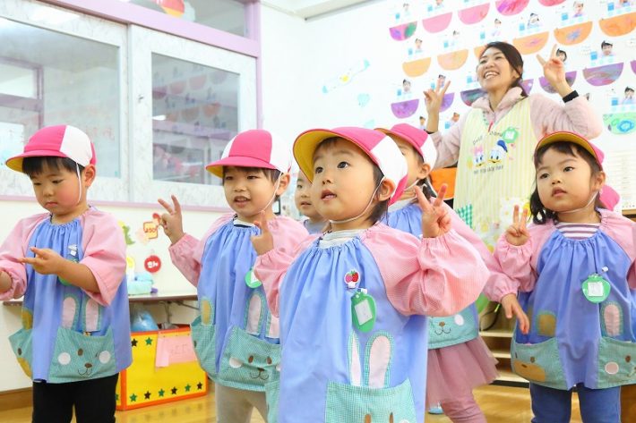 横浜市都筑区 すぎの森幼稚園 制服・体操服一式 - キッズ用品