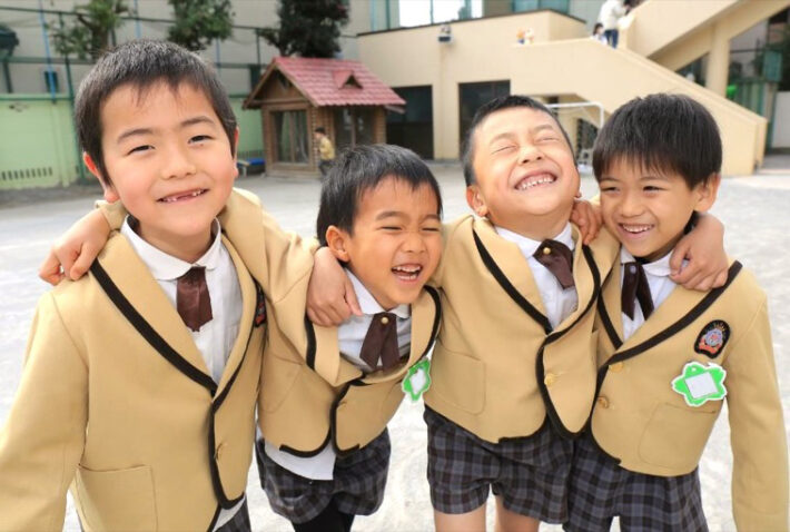 横浜・川崎・近隣の幼稚園 制服図鑑 ｜ビタミンママ