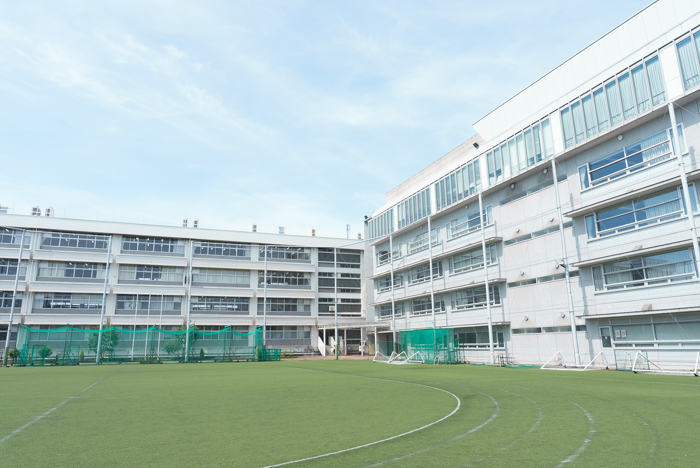 東京都市大学等々力中学校・高等学校の校舎