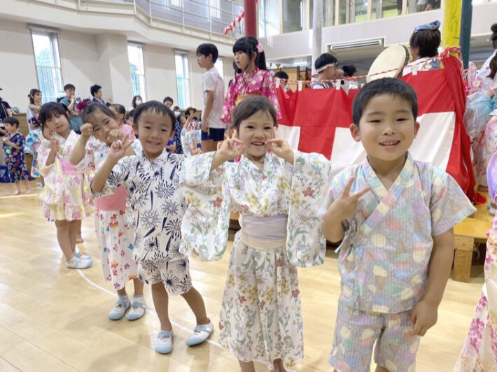 横浜市青葉区にあるあざみ野白ゆり幼稚園の行事「夏祭り」です