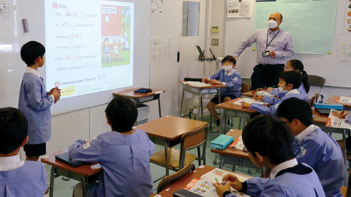 精華小学校の英語の様子