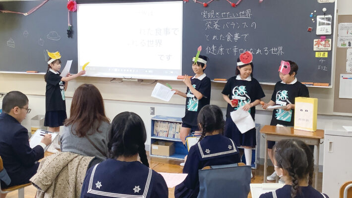 横浜市鶴見区にある聖ヨゼフ学園小学校。IB教育の取り組みの様子