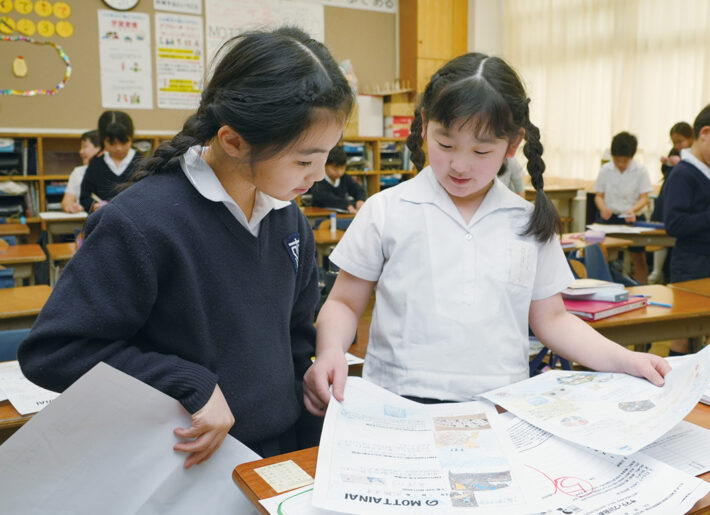 横浜市鶴見区にある聖ヨゼフ学園小学校。探究の時間の様子。
