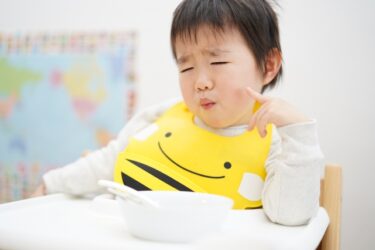 イヤイヤ期の子どもの食事イメージ