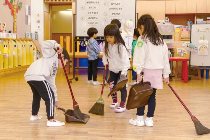 玉川学園幼稚部での交代制お当番の様子