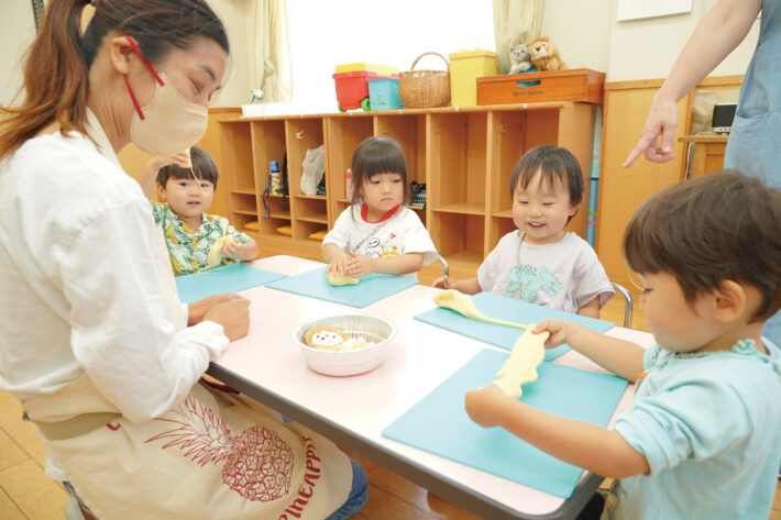 むつみ幼稚園未就園児クラスのごっこ遊びの様子