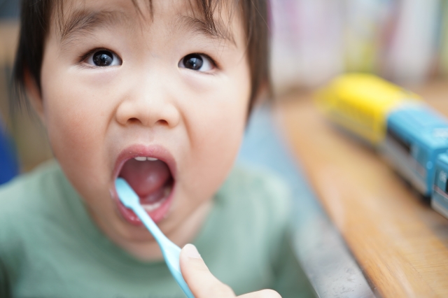 子どものブラッシングイメージ