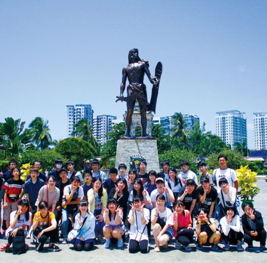 青稜中学校・ 高等学校の英語研修風景