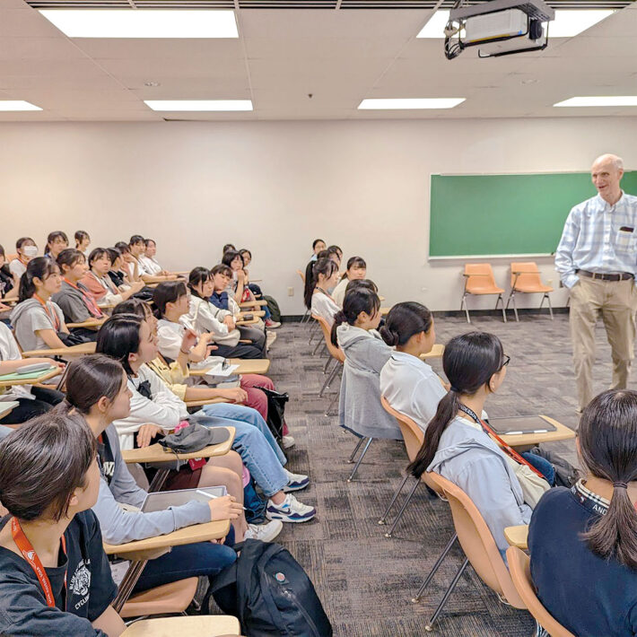 玉川聖学院中等部の交換留学　教室の様子