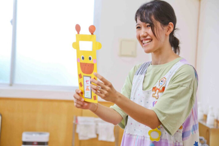 都筑ヶ丘幼稚園プレ保育の工作の時間