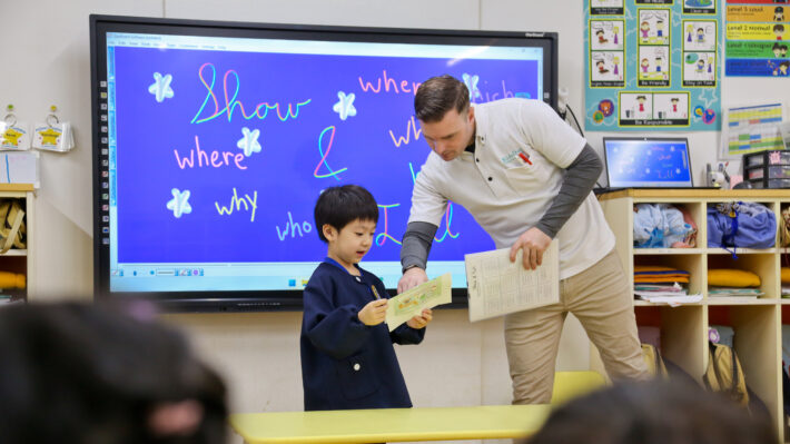 横浜市都筑区にあるkidsDuoインターナショナルセンター南での保育の様子