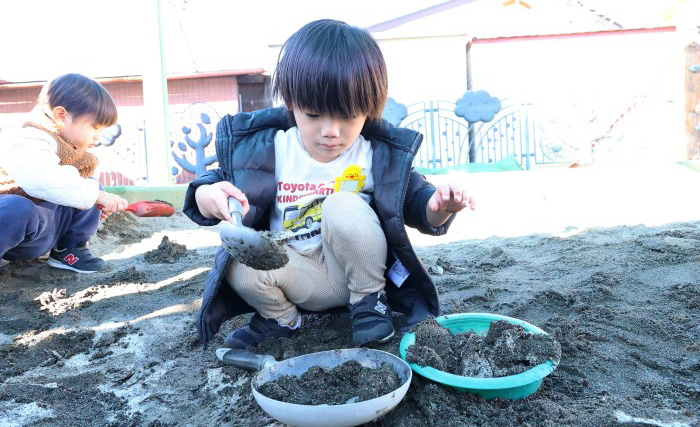 横浜市都筑区にあるすぎの森幼稚園。プレ保育の様子