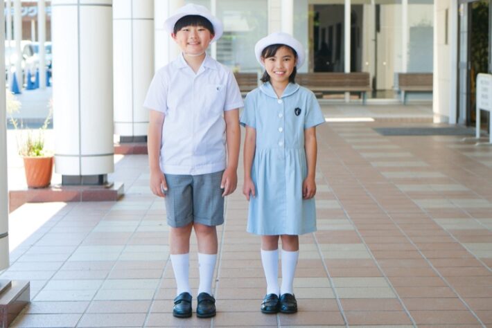 聖セシリア小学校の夏服