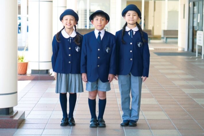 聖セシリア小学校の冬服