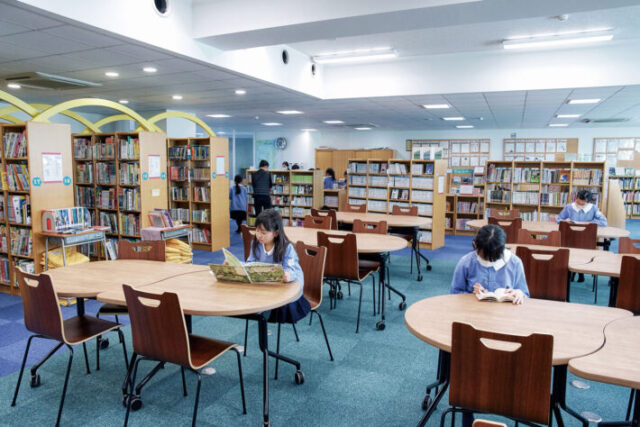 読書の習慣化で心を育てる「100冊の本運動」（精華小学校）