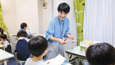 【街で見つけたウェルビーイングな人】小さな教室から大きな夢 地域を支える塾の先生に＜公文式木月4丁目教室 渡辺恵子さん＞