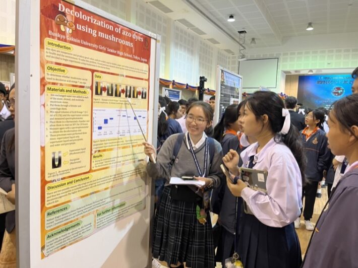 文京学院大学女子中学校のタイ科学交流での学習の様子