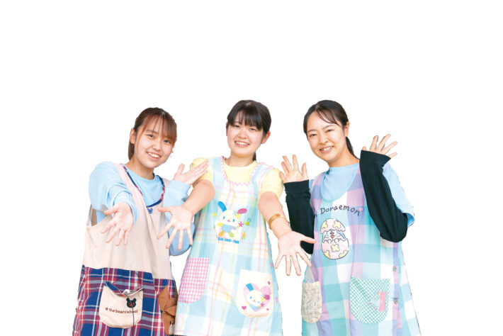 つどいの森もみの木こども園の先生たち