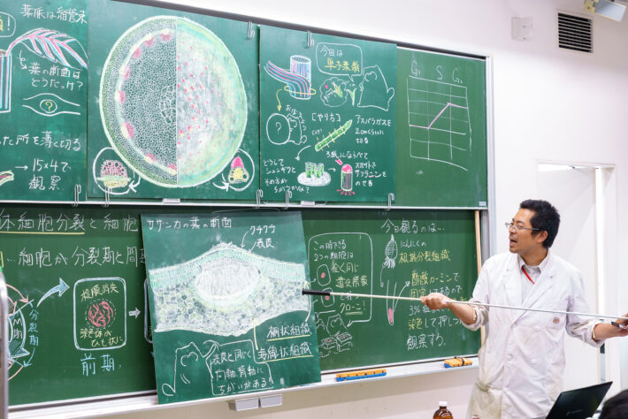 東京都市大学等々力中学校・高等学校　理科の授業