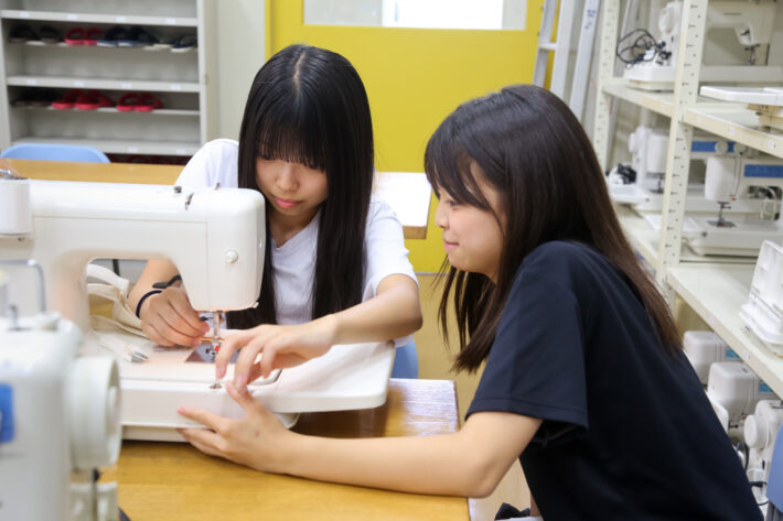 玉川学園中学部・高等部の手芸の自由研究では手提げバッグを制作