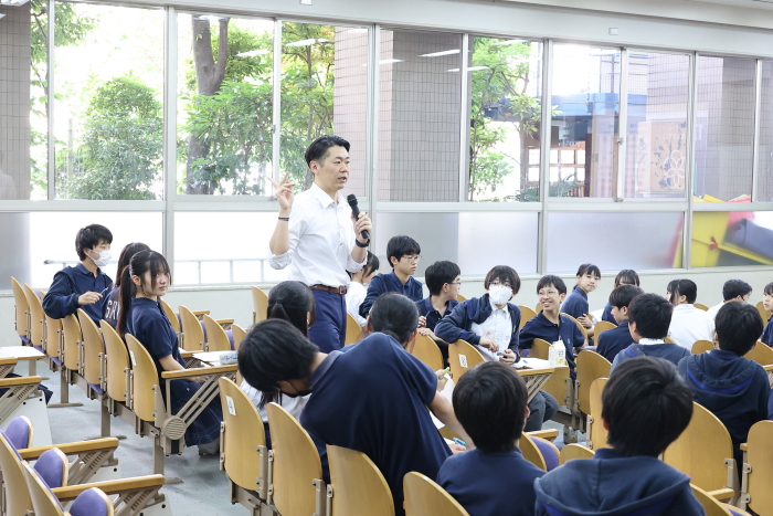 青稜中学校・高等学校のSDGsの課題に取り組む青田校長ゼミ