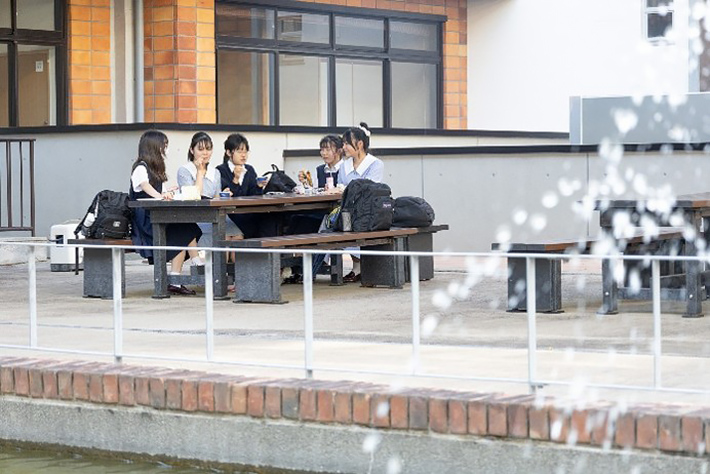 清泉女学院中学高等学校