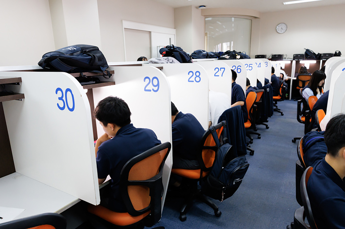 青稜中学校・高等学校